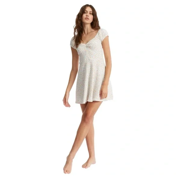 NWT, Billabong Forever Girly Fit & Flare Floral Mini Dress, Size Small - Picture 3 of 14